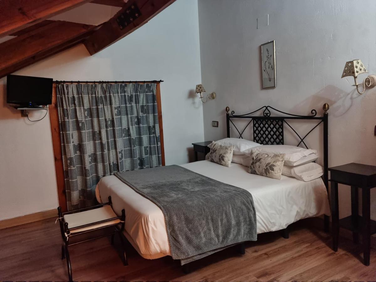 Puerta Al Duraton Bed and Breakfast Sebúlcor Eksteriør billede